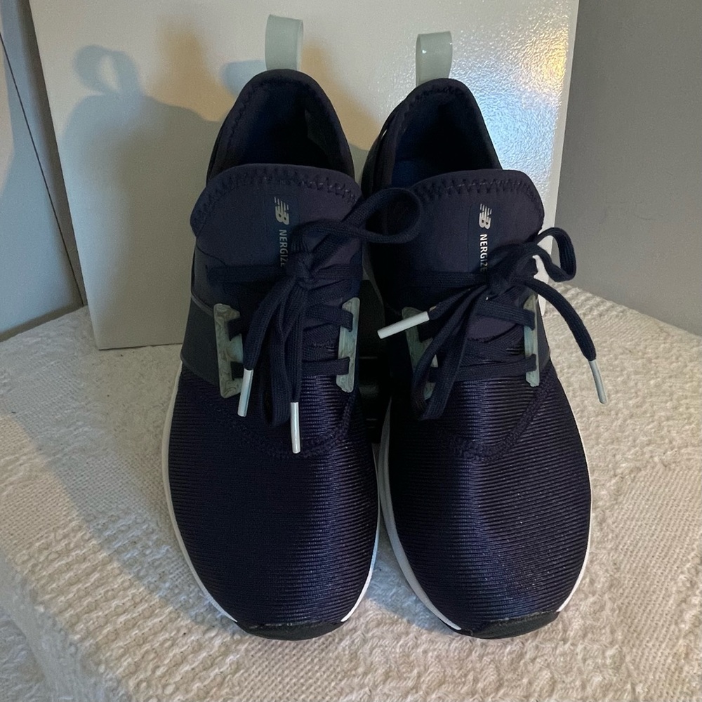 New Balance Comfort Blue Sneakers Size 6.5
“B”. Athletic Shoes - Picture 5 of 12